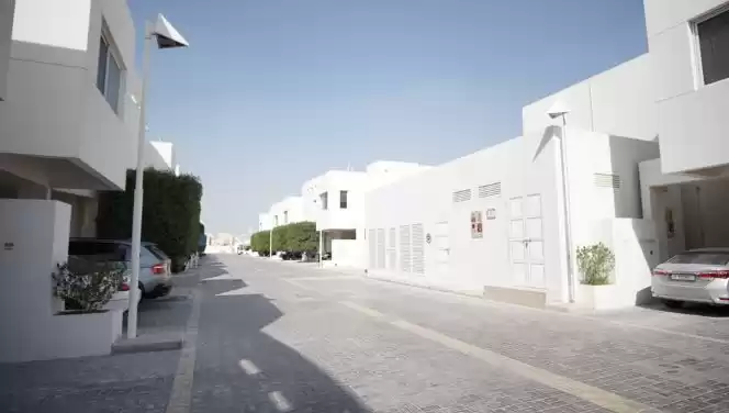 Жилой Готовая недвижимость 4+комнаты для горничных С/Ж Вилла в комплексе  в аренду в Аль-Садд , Доха #8054 - 1  image 